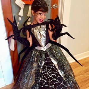 Used Chasing Fireflies Spider Queen costume